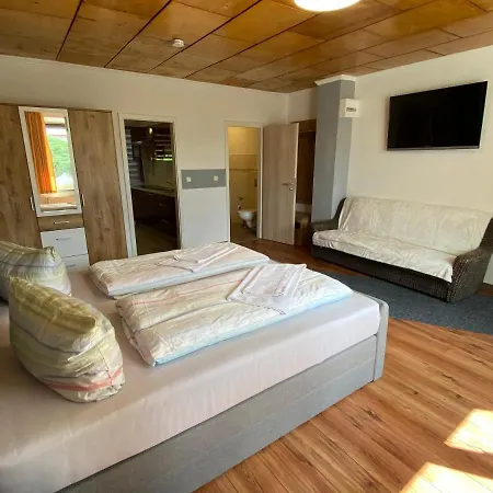 Florion Hostel *